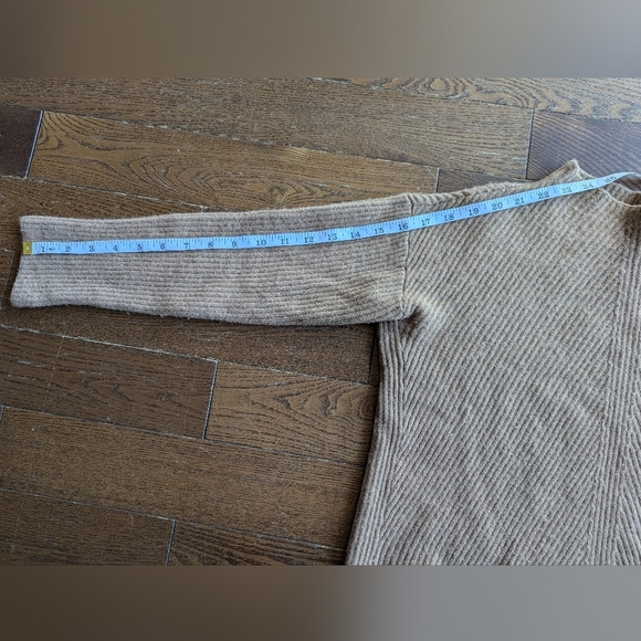 Aritzia Babaton Chalmers Camal Tan Mock Neck drop shoulder wool linen Sweater S - Picture 8 of 9